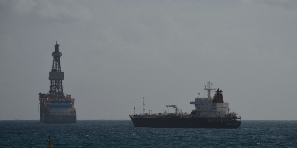 Dos petroleros gemelos de Elcano coinciden en el puerto de Santa Cruz de Tenerife