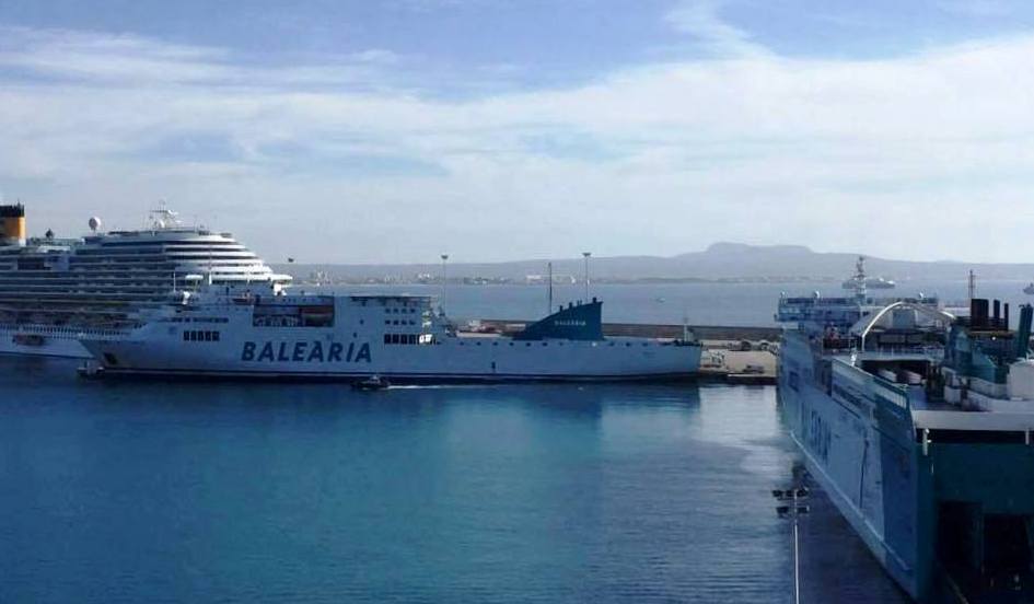 Balearia embarca a 20 alumnos en prácticas de estudios