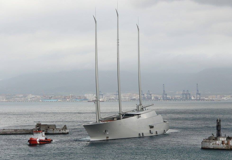 El megayate “A”, en libertad