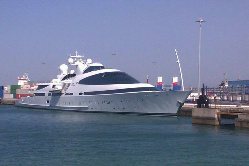 El megayate “Yas”, en Cádiz