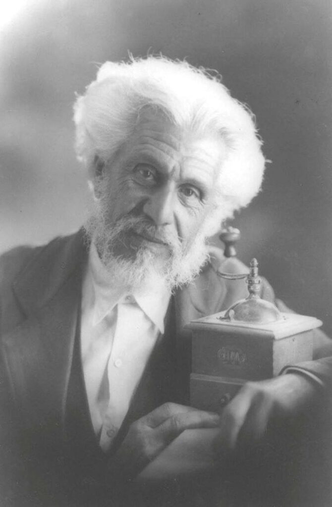 La cámara oscura de Miguel Brito Rodríguez (1876-1972)