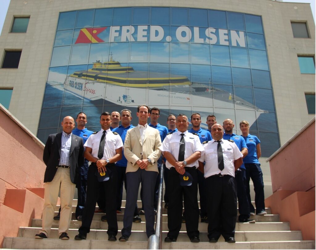 Fred. Olsen presenta la tripulación del «Benchi Express»