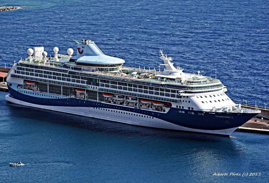 Estreno del buque “Tui Discovery 2” en Canarias