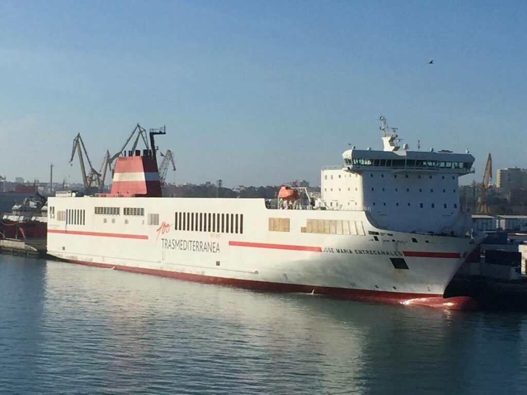 300 millones en bonos para comprar Trasmediterránea