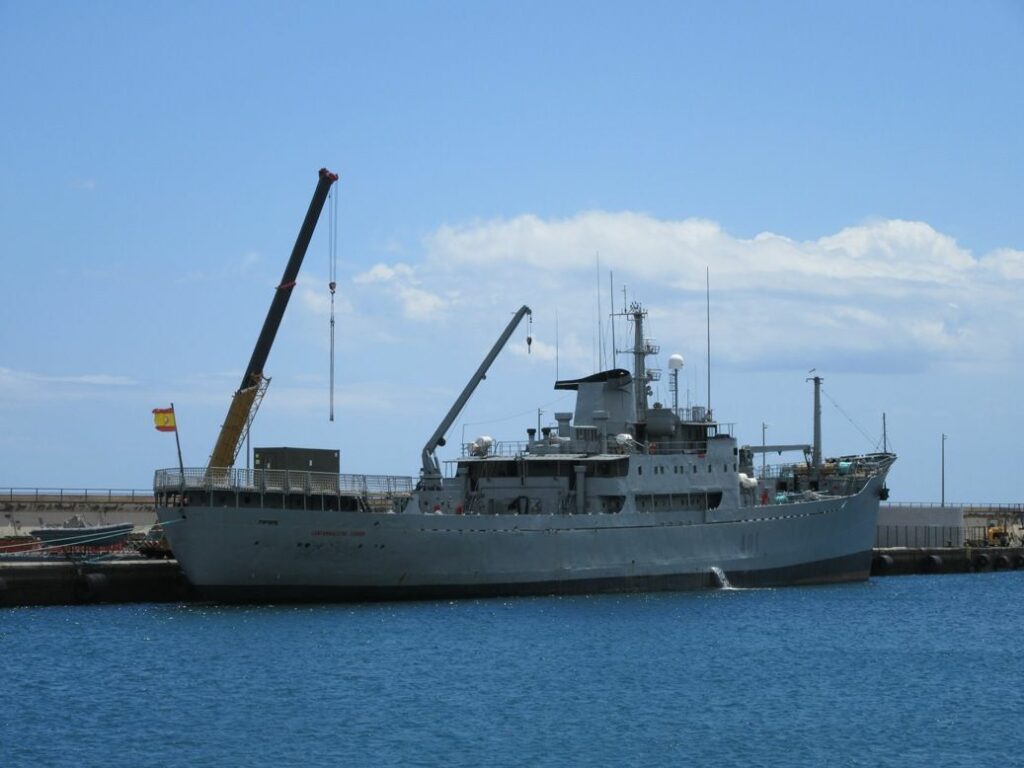 El veterano “Contramaestre Casado”, en Tenerife