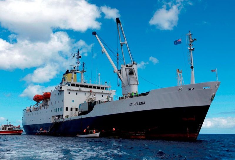 El buque “St. Helena” será reconvertido en arsenal flotante