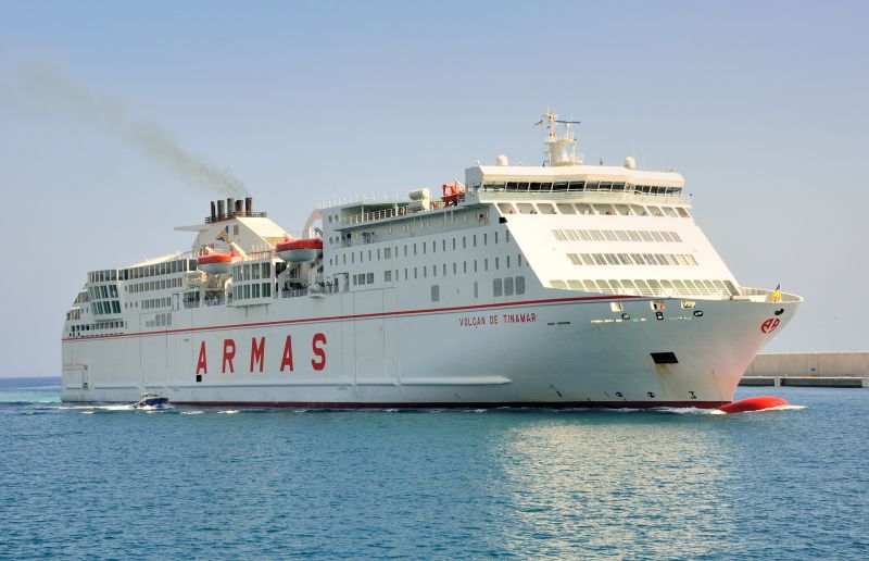 El ferry “Volcán de Tinamar”, a la línea Barcelona-Palma