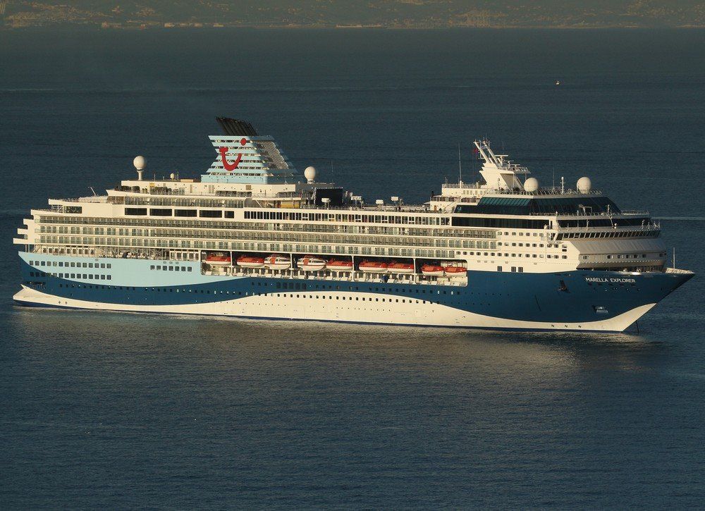 El buque “Marella Explorer”, ex “Mein Schiff 1”, sale de Navantia