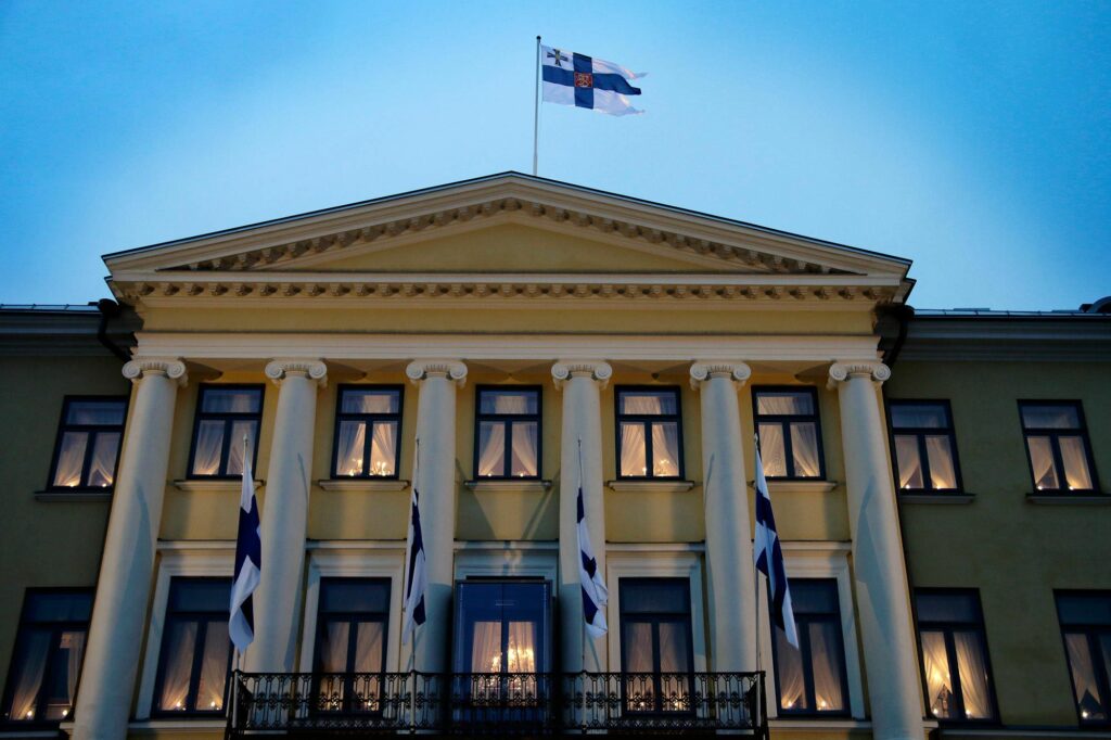 La bandera nacional de Finlandia cumple 100 años