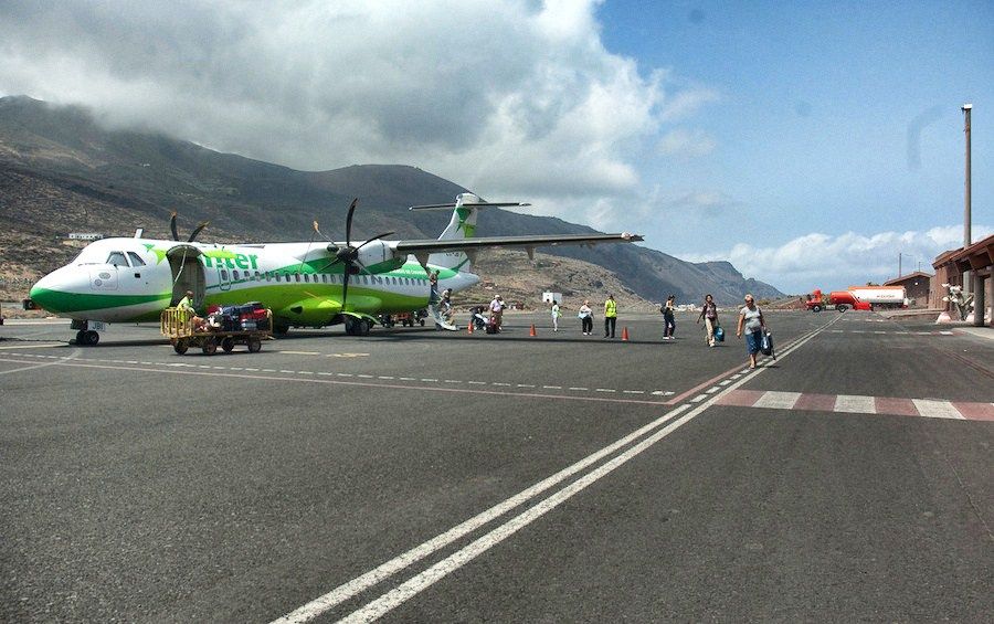 Binter utiliza energía limpia en el aeropuerto de El Hierro