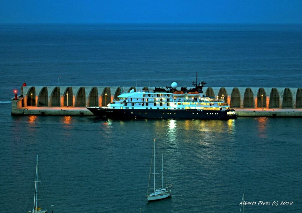 Llamativo reestreno turístico del puerto de Tazacorte