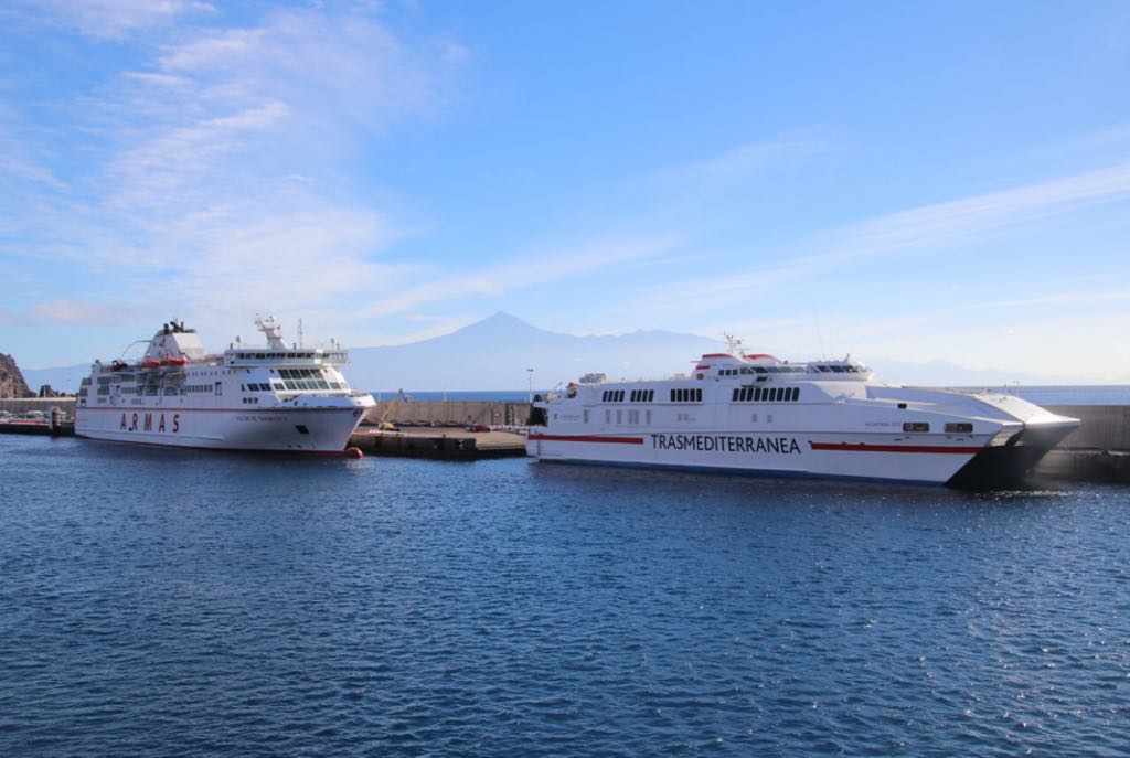 Una avería retrasa la línea del catamarán “Alcántara Dos”
