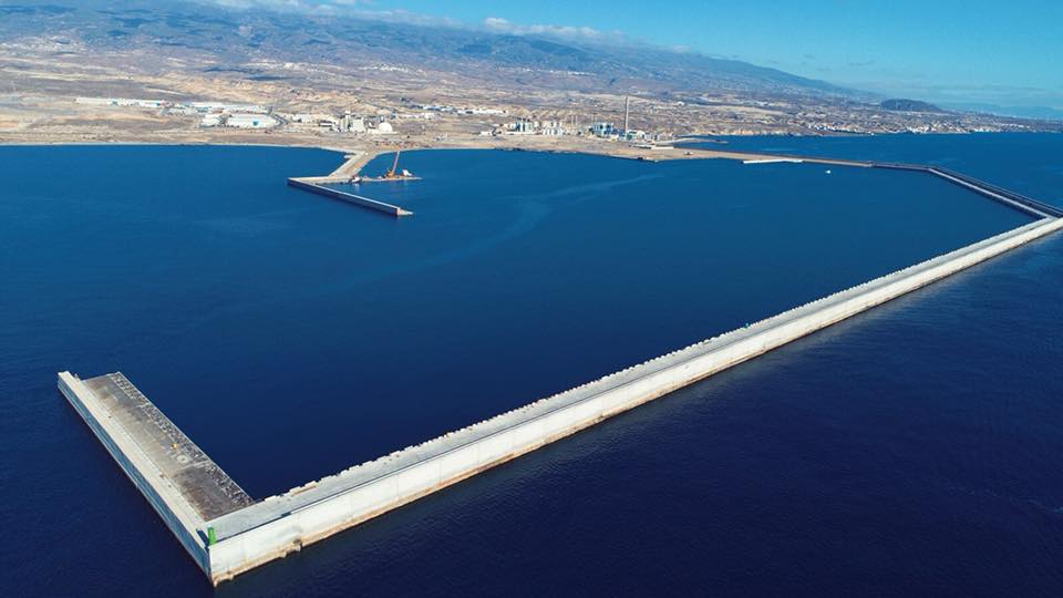 ¿Es el puerto de Granadilla una alternativa a Los Cristianos?