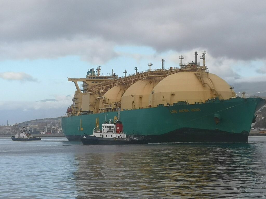 Tenerife evidencia su atractivo para reparaciones navales