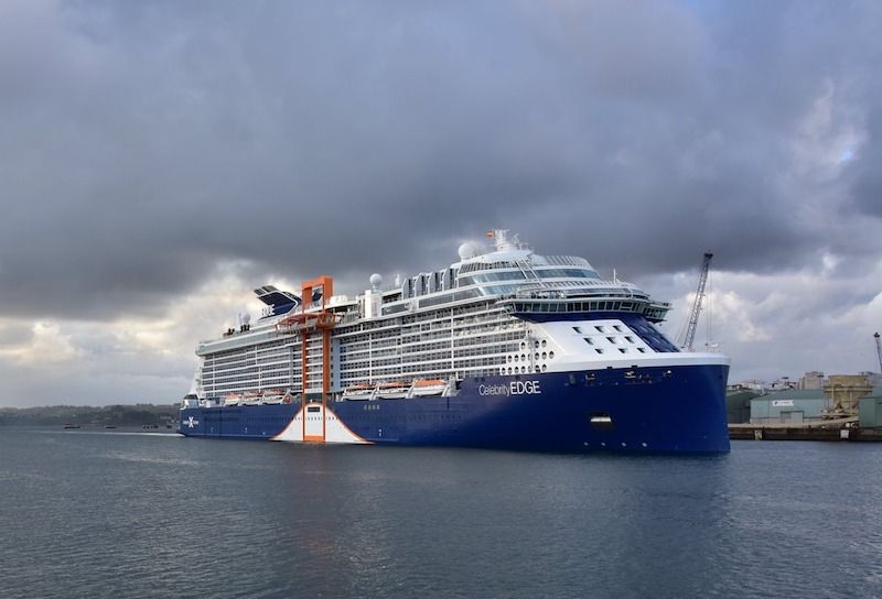 El megacrucero “Celebrity Edge” se estrena en A Coruña