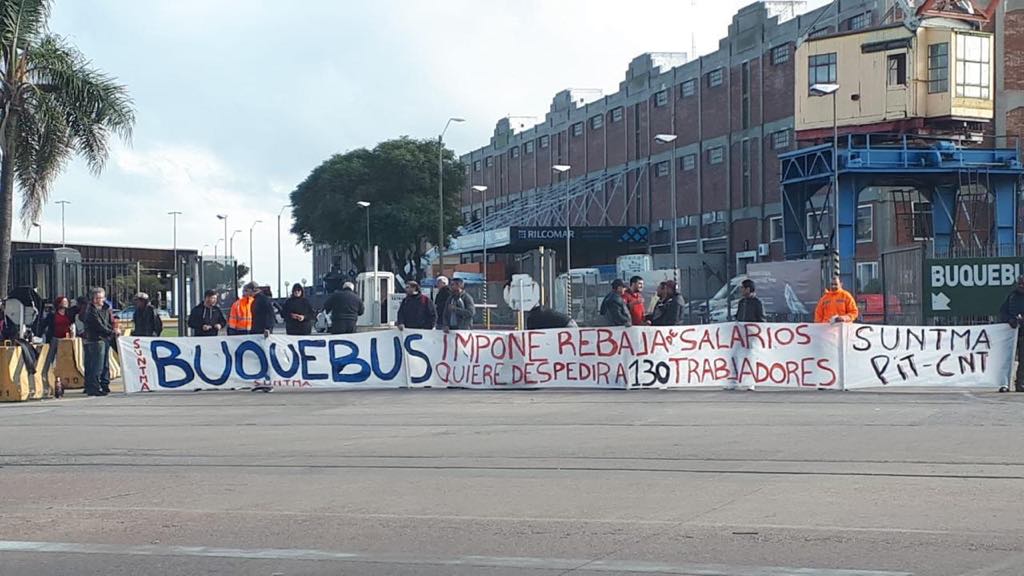Buquebús amenaza con el despido de 130 trabajadores