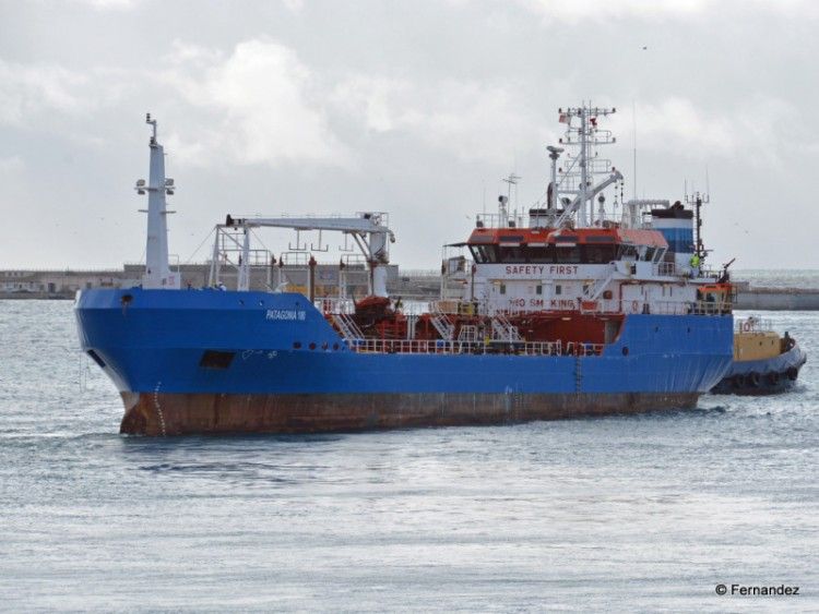 Golpe del petrolero “Patagonia 100” en el puerto de Las Palmas