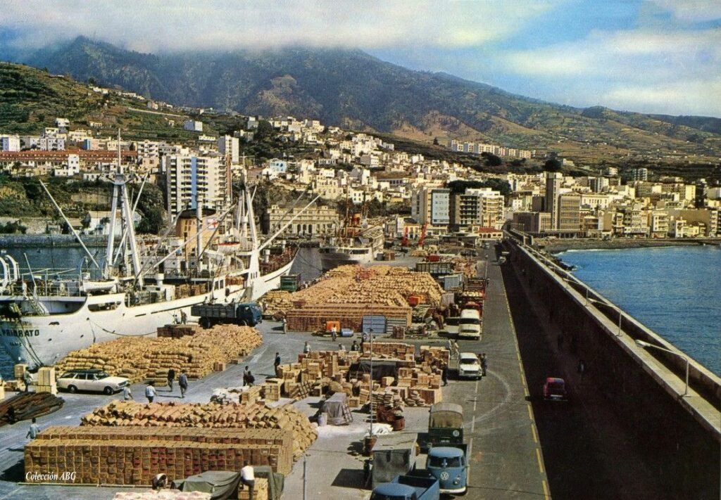 El buque frutero “El Priorato” y el puerto de La Palma (1969)