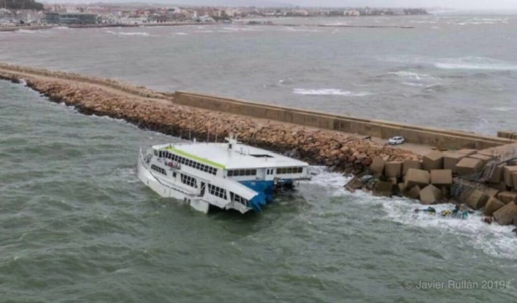 Reclaman 60.000 € a Balearia a cuenta del “Pinar del Río”