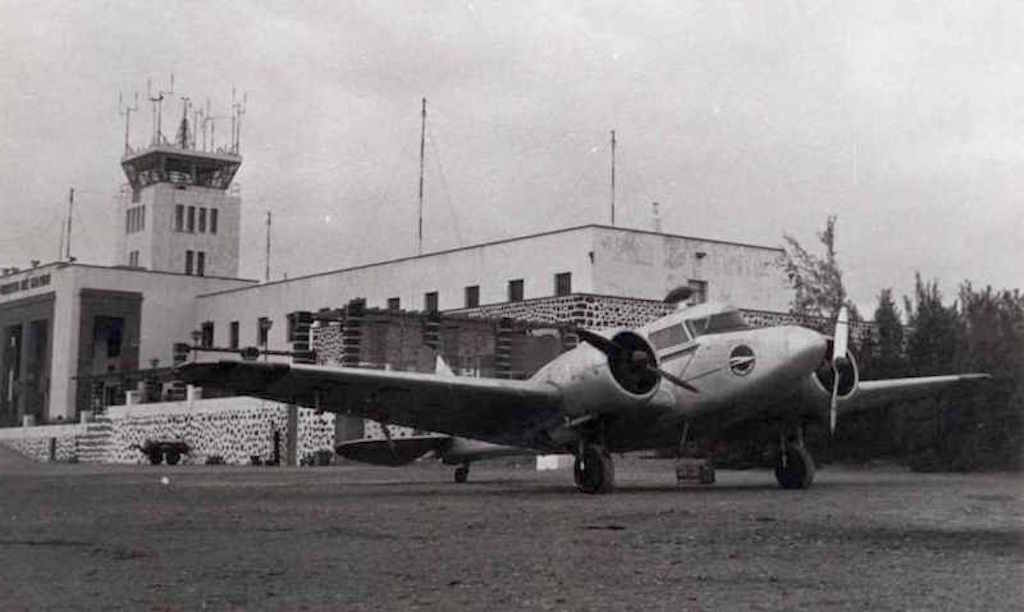 Bimotor Airspeed AS.65 Consul de Spantax, hundido al E de Gando