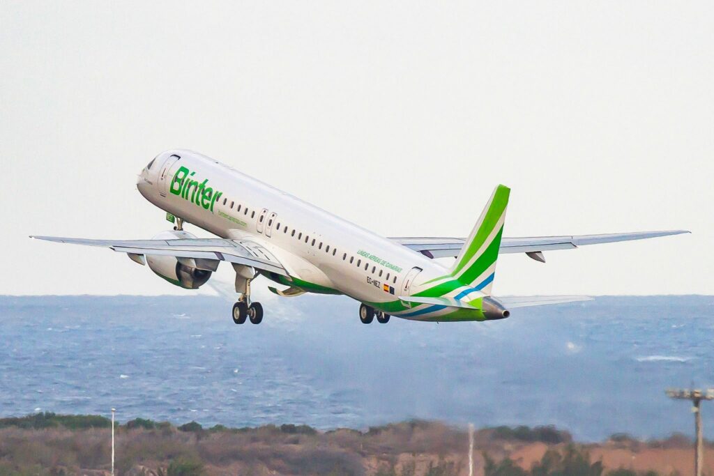 Llega el tercer E2 de Binter, nombrado “Gran Canaria”