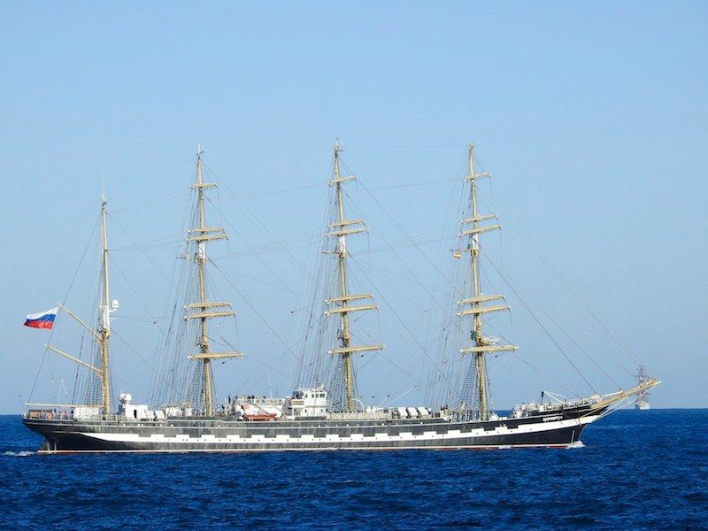 El velero ruso "Kruzensthern" llegó procedente de Tenerife 