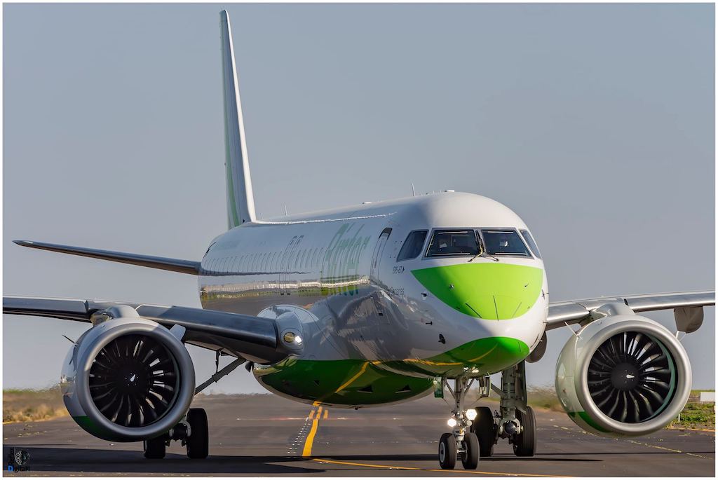 Binter se estrena desde hoy con 112 vuelos semanales a Madrid