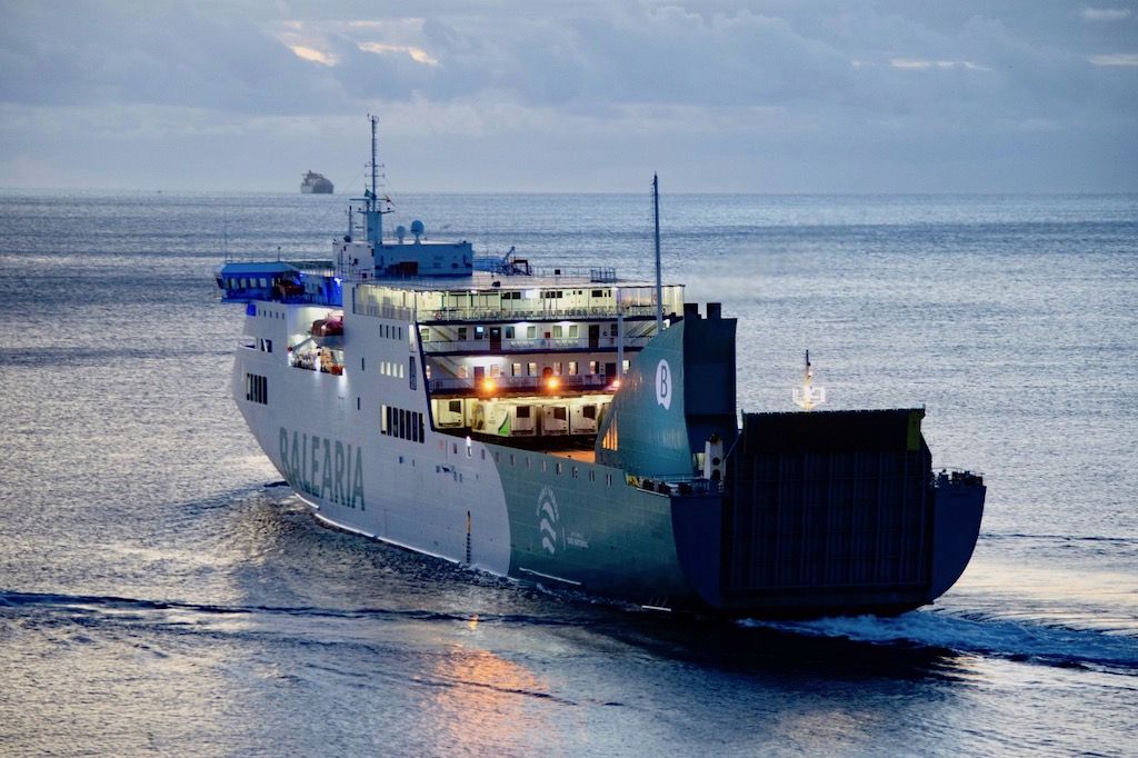 “Martín i Soler” en Huelva, para refuerzo en la línea de Canarias