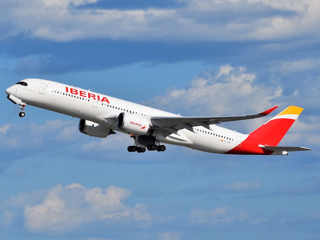Iberia vuela por primera vez en A350 a Santo Domingo