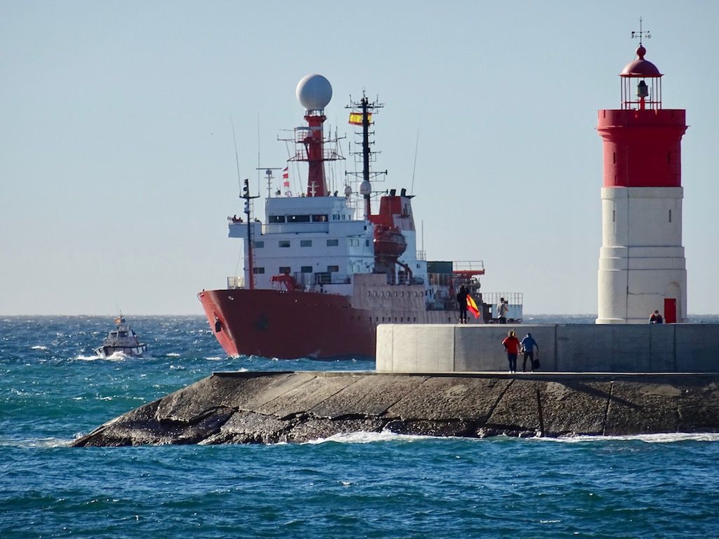 El BIO “Hespérides” arriba a su base en el arsenal de Cartagena