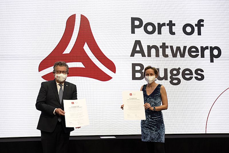 Amberes y Zeebrugge hacen frente al puerto de Rotterdam