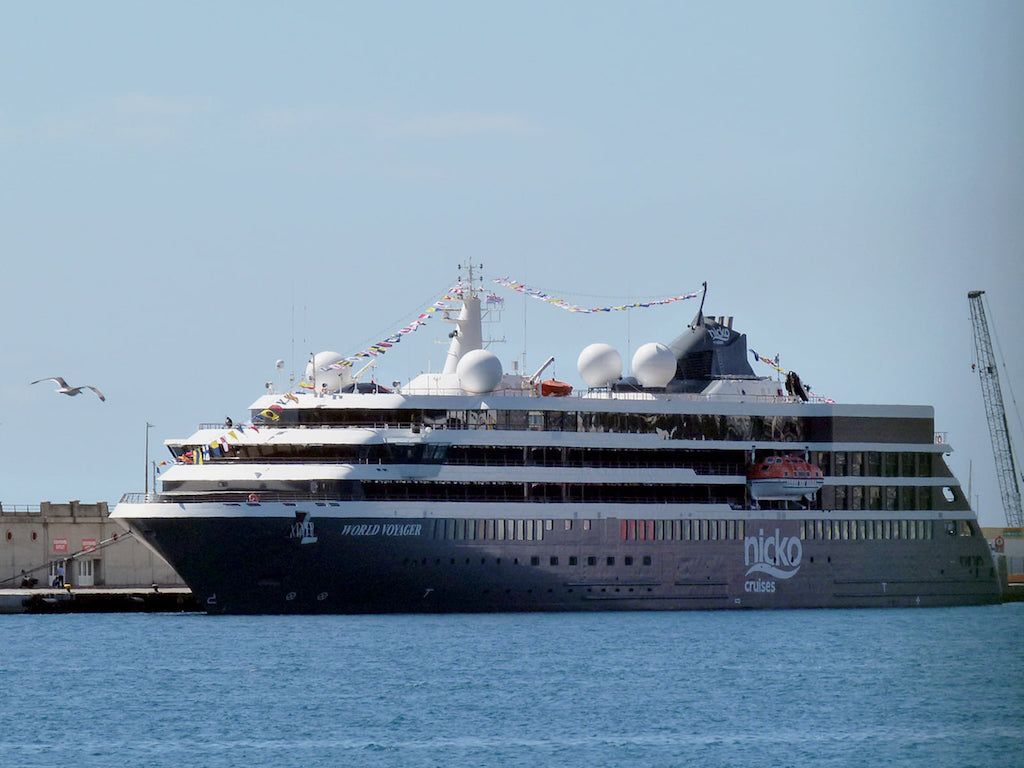 Mystic Cruises estrena el buque “World Voyager” en Tenerife