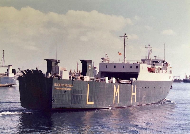 El buque rolón “Isla de los Volcanes” (1987-2012)