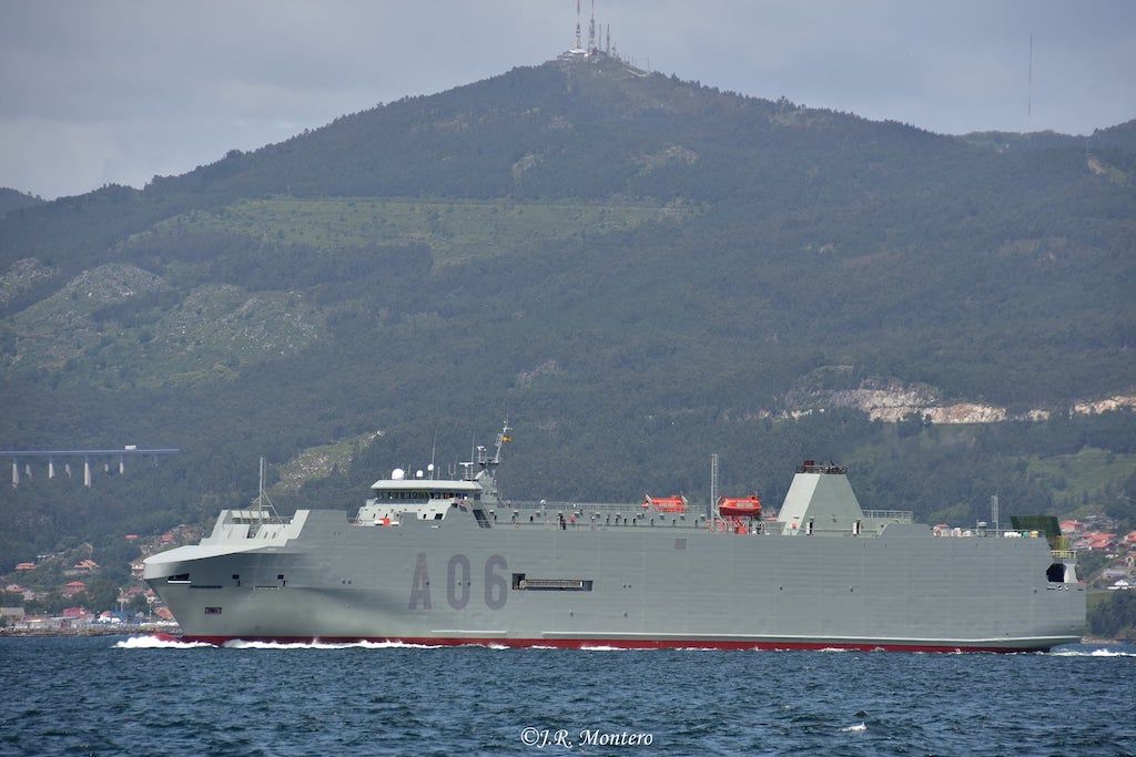 El buque logístico “Ysabel”, en tránsito de Vigo a Cartagena