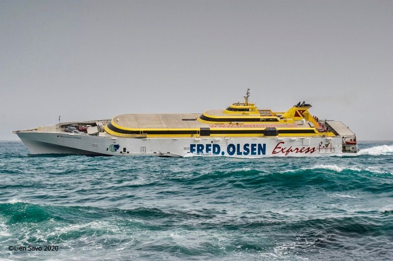 Fuertes vientos complican la línea de La Gomera