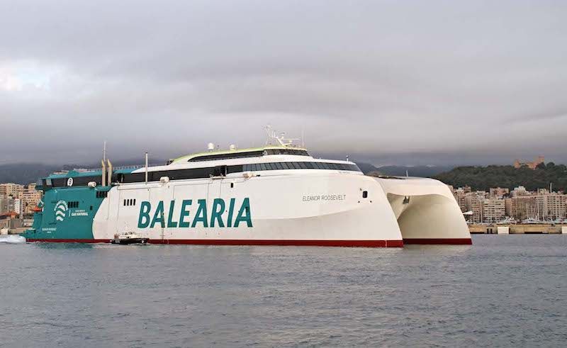 Balearia mueve ficha en la línea diurna Barcelona-Ciudadela