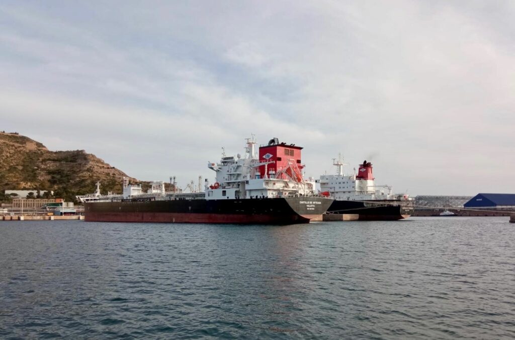 Dos petroleros de Elcano coinciden en la terminal de Escombreras