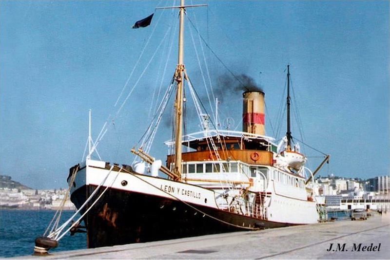 Los barcos peñoneros en la “línea del piojo”