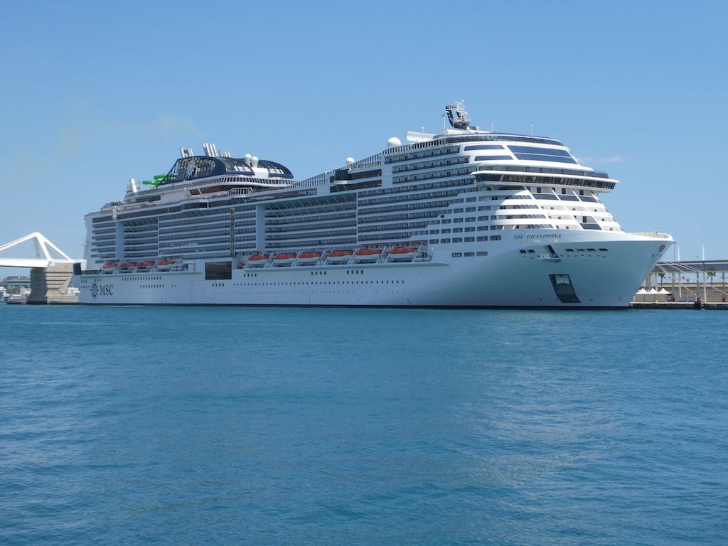 Barcelona recibe el primer crucero después de 15 meses