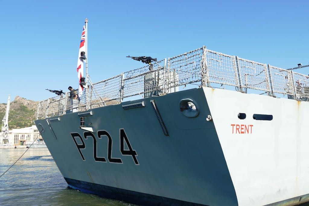 "HMS Trent", numeral 224