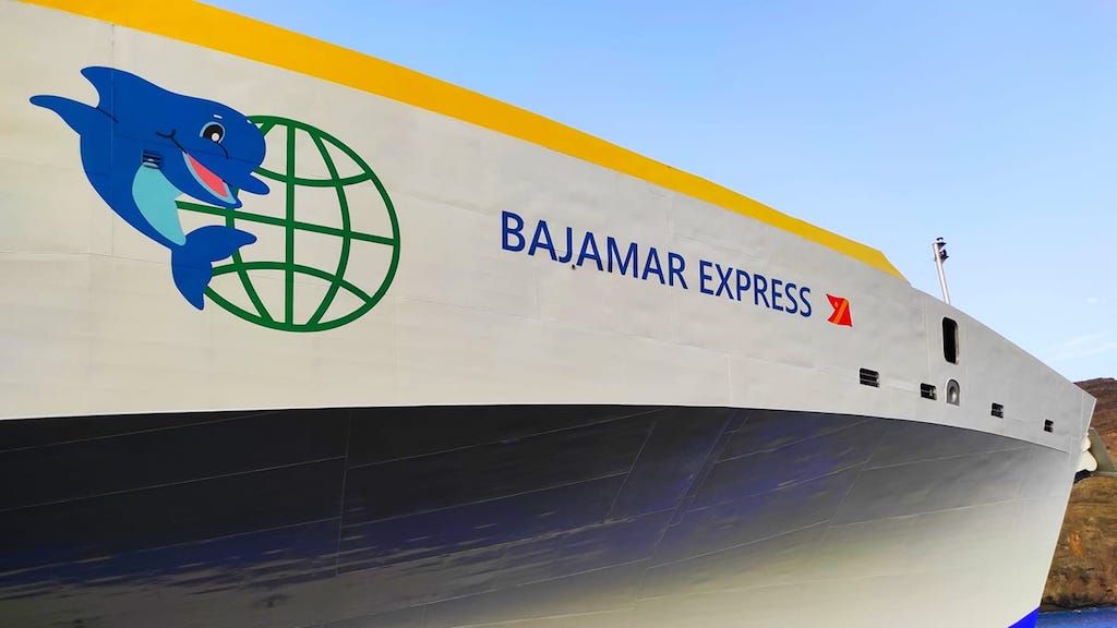 Dos mil viajes en el primer año del trimarán “Bajamar Express”