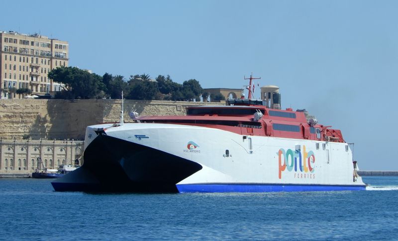 Virtu Ferries bloquea el despegue de Ponte Ferries