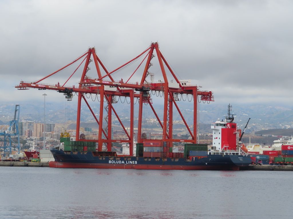 El buque “Verónica B” refuerza el servicio Daily Canarias