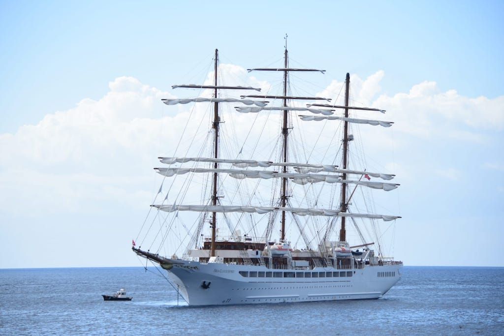“Sea Cloud Spirit” fondea por primera vez en Los Cristianos