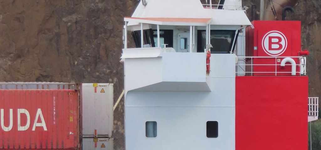 Boluda rompe el monopolio de la terminal de Lanzarote