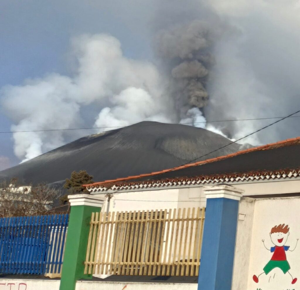 El volcán Cumbre Vieja o la estulticia palmera