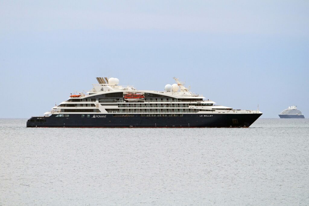 Estreno de los buques “Le Bellot” y “Scenic Eclipse” en Palma