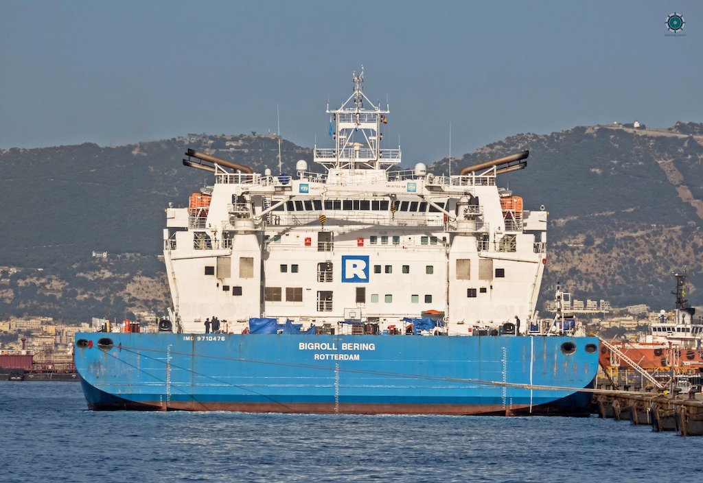 “Bigroll Bering” prepara su próxima carga en Algeciras