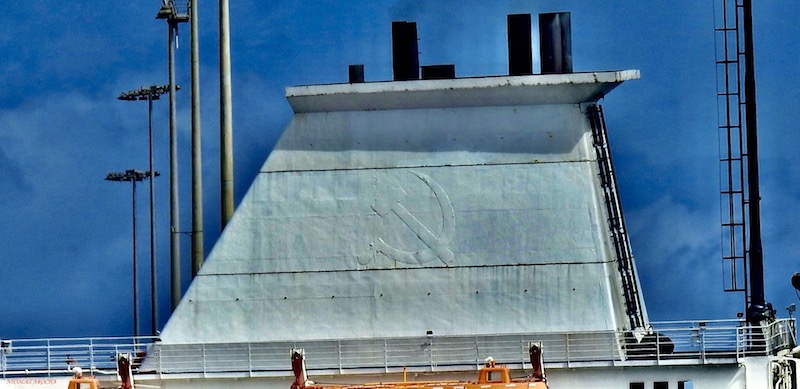 El buque “Ocean Atlantic” retorna al puerto grancanario