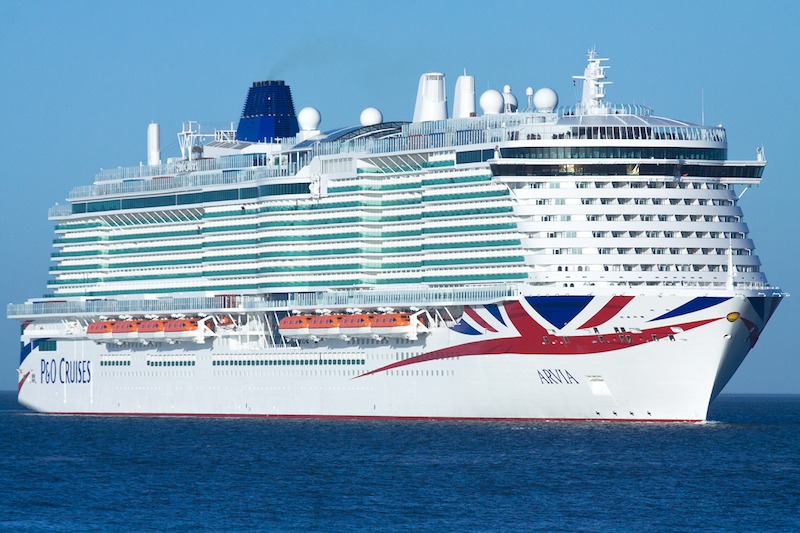 Meyer Papenburg entrega el megacrucero británico “Arvia”